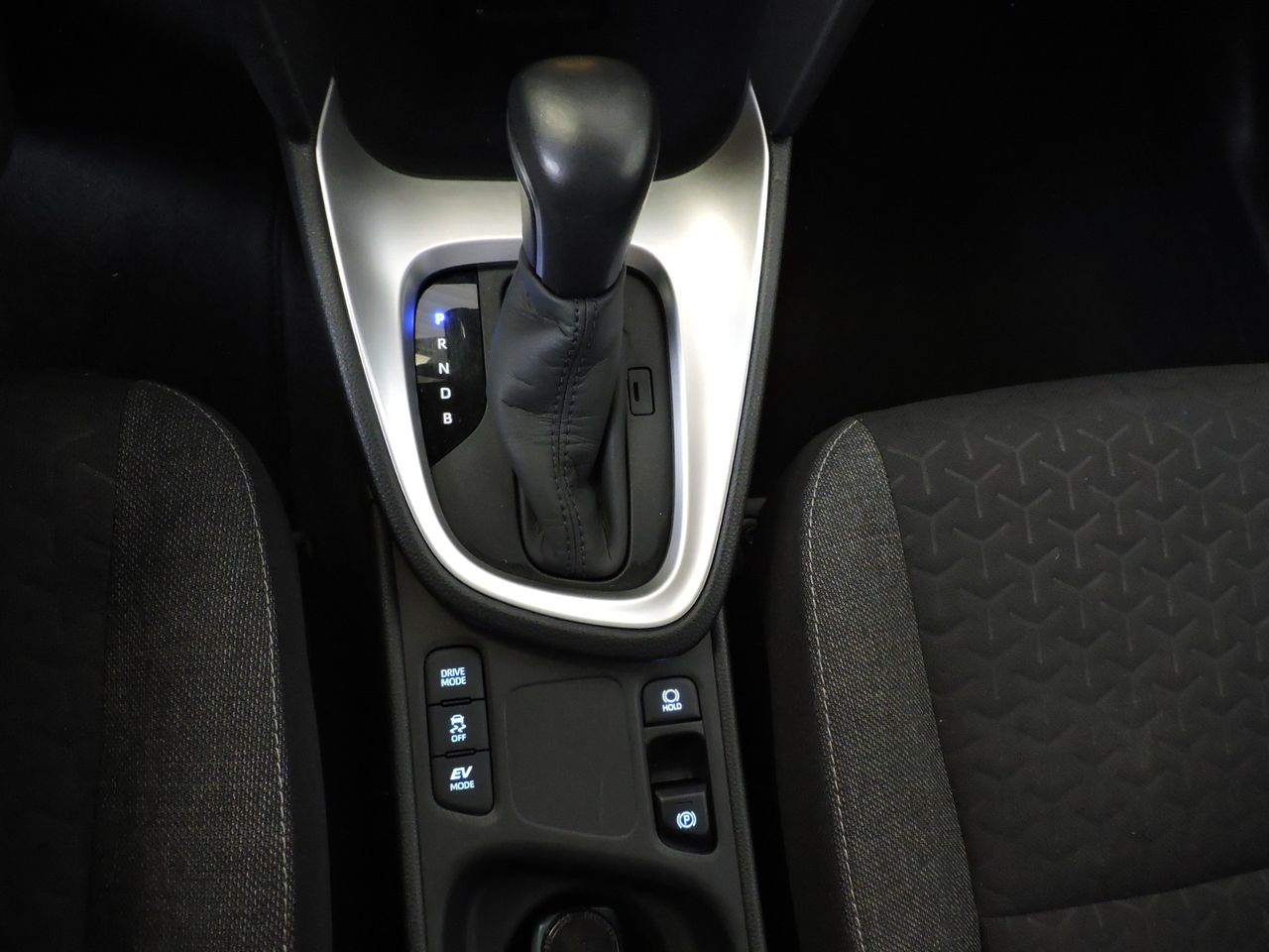 Toyota Yaris Cross Hybrid 120H Active Tech E-CVT TREND - Foto 15