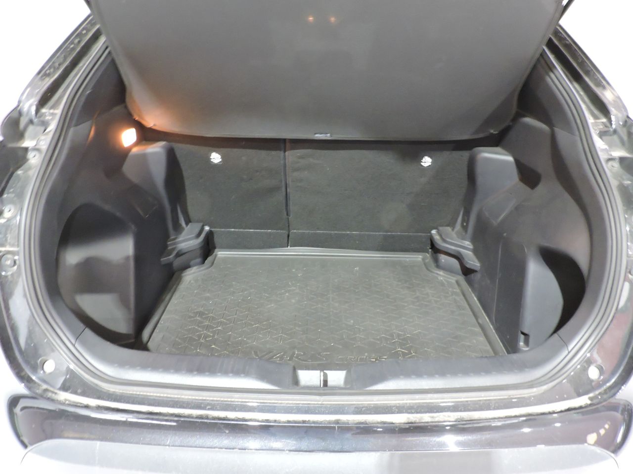Toyota Yaris Cross Hybrid 120H Active Tech E-CVT TREND - Foto 20