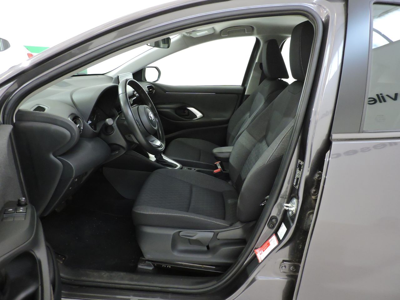 Toyota Yaris 5p 120H Active Tech HYBRID BUSINESS MY20 - Foto 17