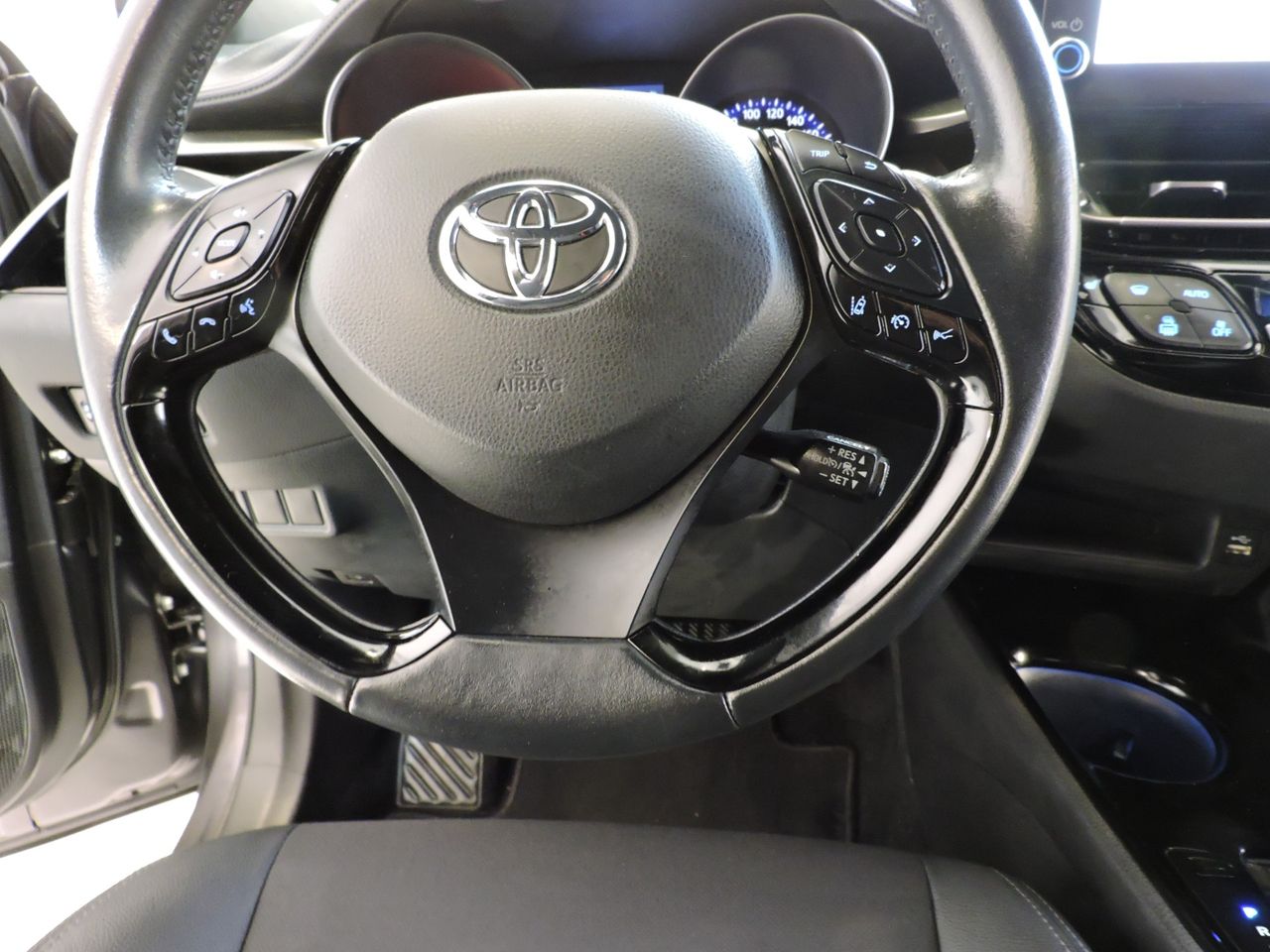 Toyota C-HR 125H Active 1.8H (122CV) E-CVT TREND - Foto 14