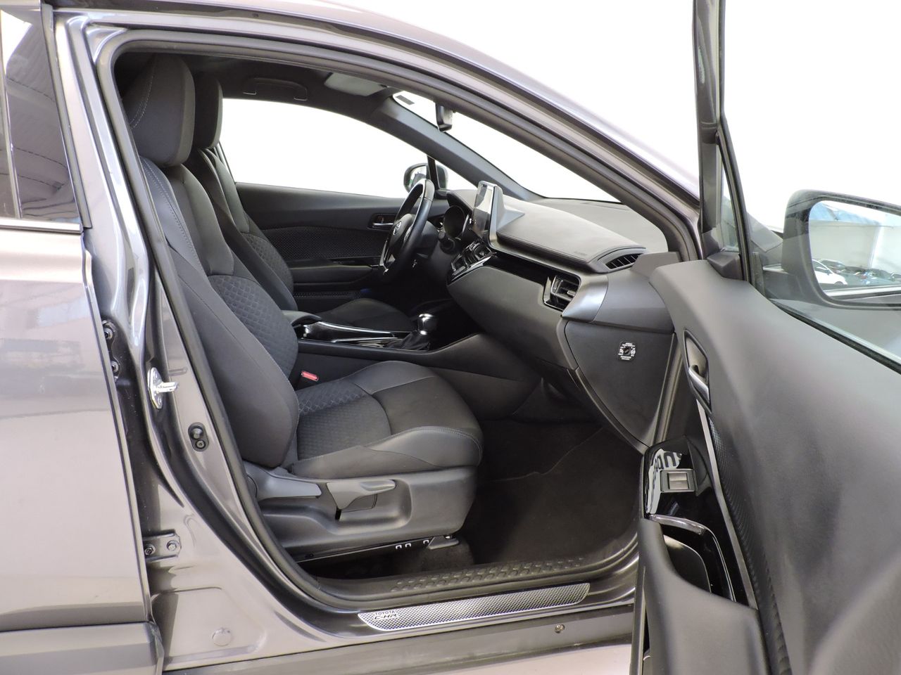 Toyota C-HR 125H Active 1.8H (122CV) E-CVT TREND - Foto 12