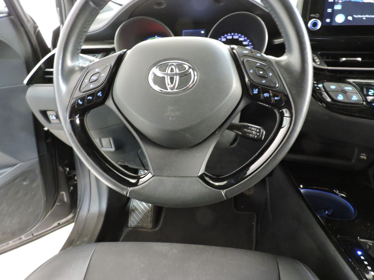 Toyota C-HR 125H Active 1.8H (122CV) E-CVT TREND - Foto 11