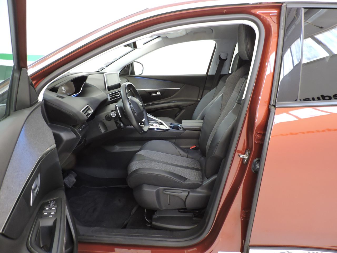Peugeot 3008 Allure Hybrid 225 e-EAT8 Business - Foto 16