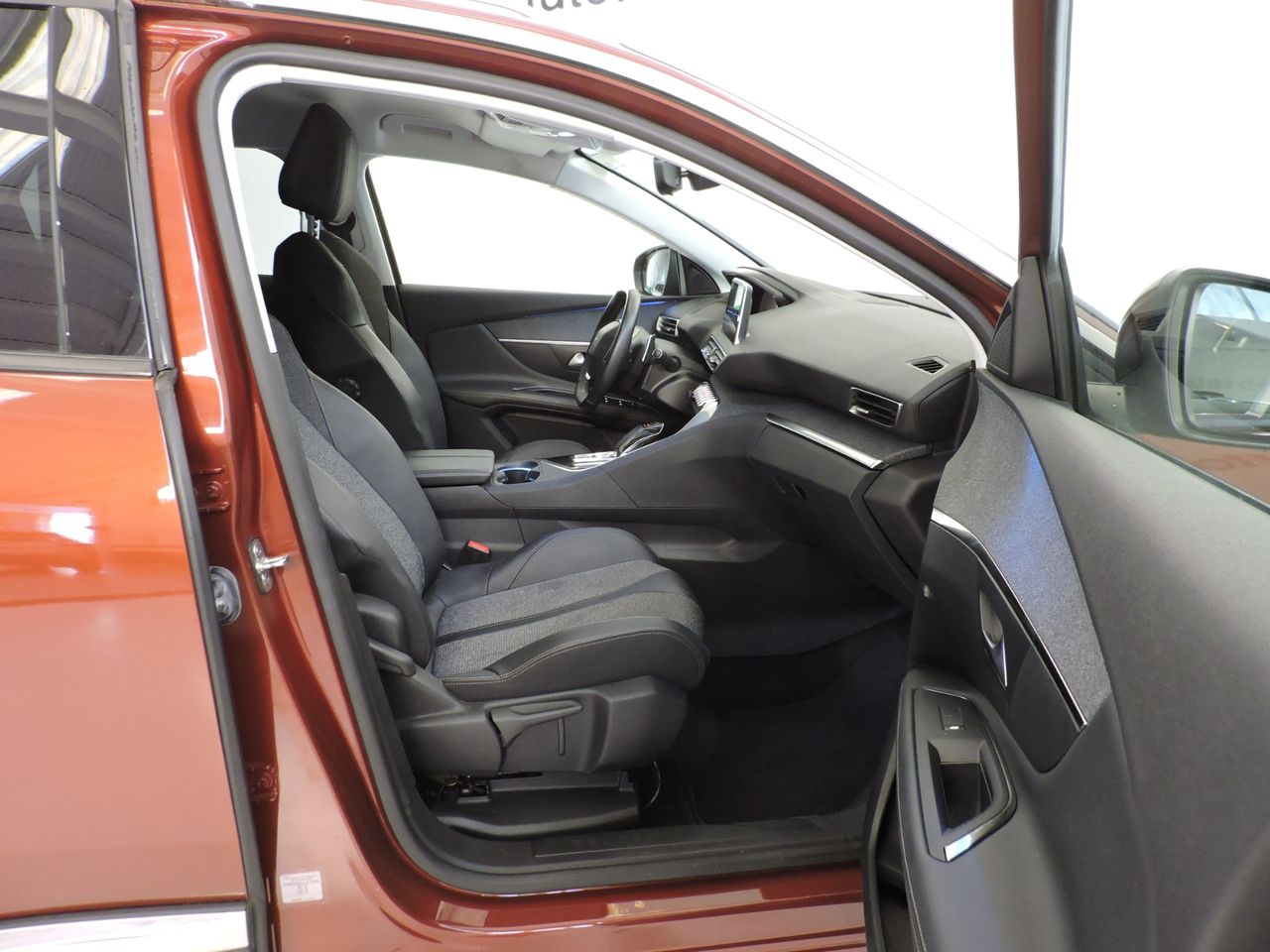 Peugeot 3008 Allure Hybrid 225 e-EAT8 Business - Foto 17