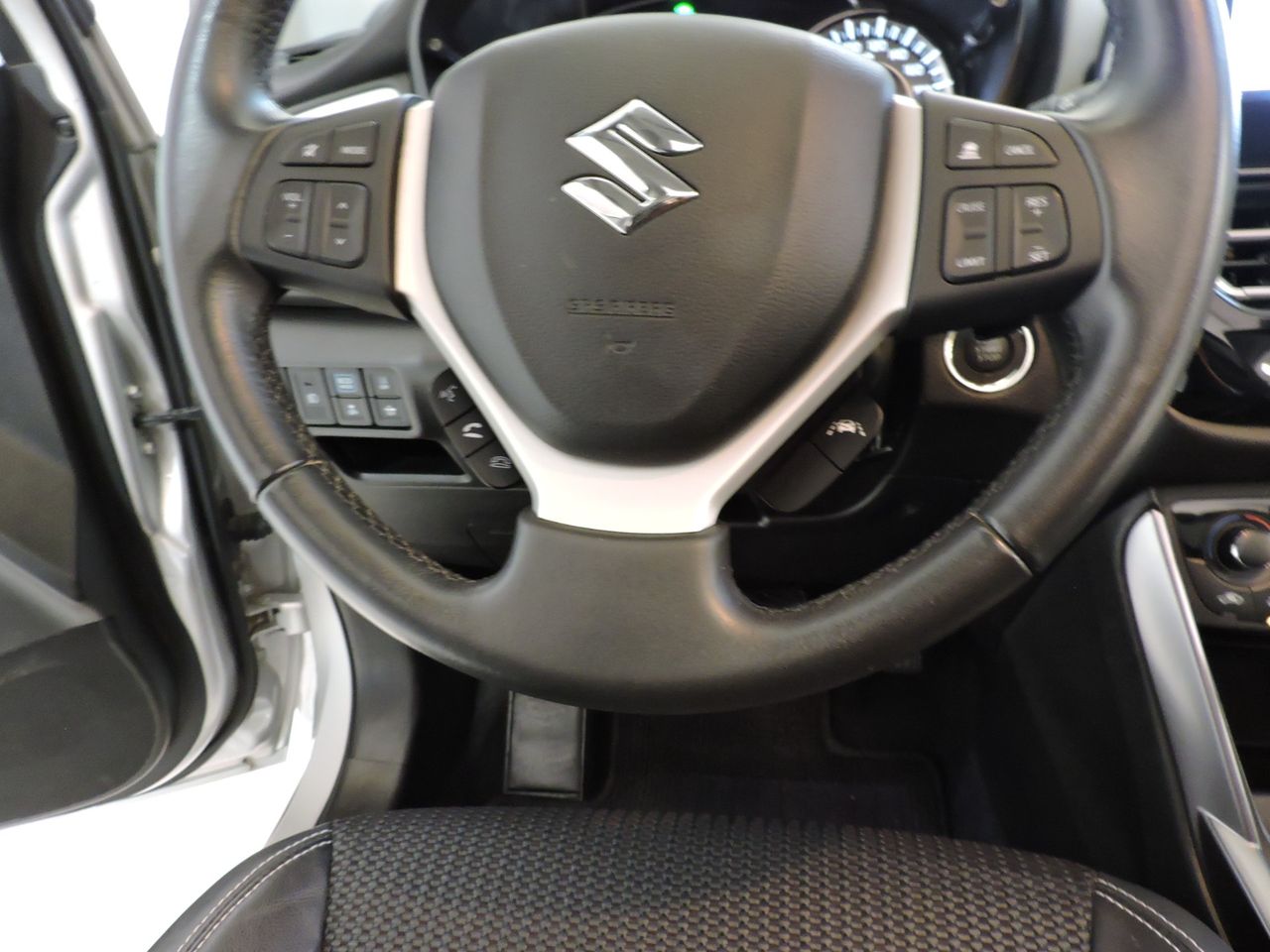 Suzuki SCross 1.5 DUALJET 140V STARVIEW AUTO - Foto 14