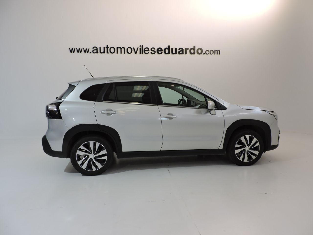 Suzuki SCross 1.5 DUALJET 140V STARVIEW AUTO - Foto 8