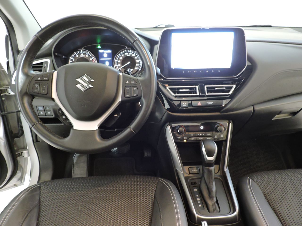 Suzuki SCross 1.5 DUALJET 140V STARVIEW AUTO - Foto 10