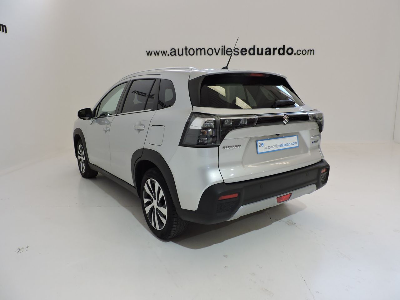 Suzuki SCross 1.5 DUALJET 140V STARVIEW AUTO - Foto 9