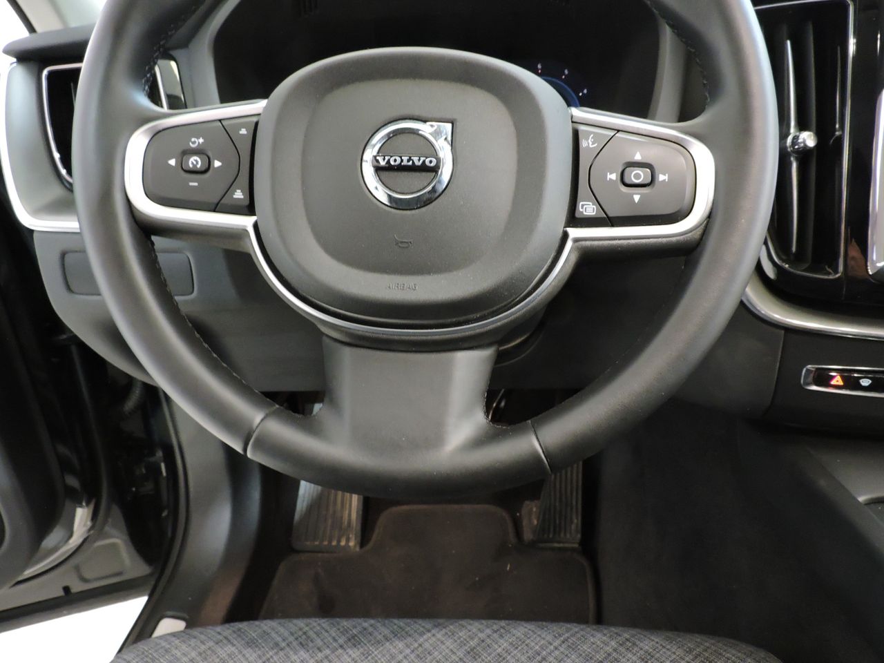 Volvo XC60 Core B4 Diesel - Foto 14