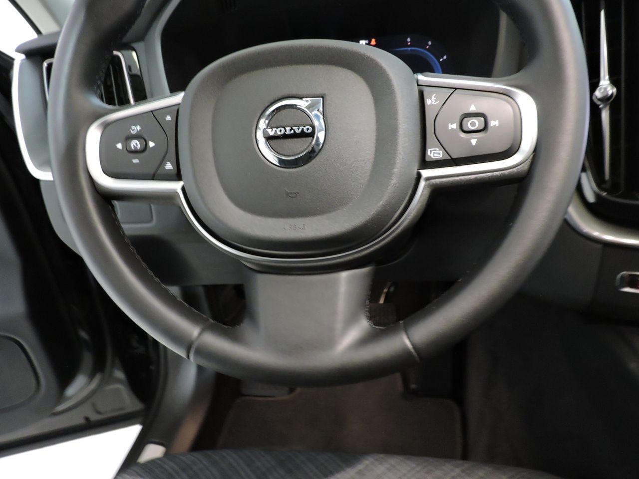 Volvo XC60 Core B4 Diesel - Foto 14