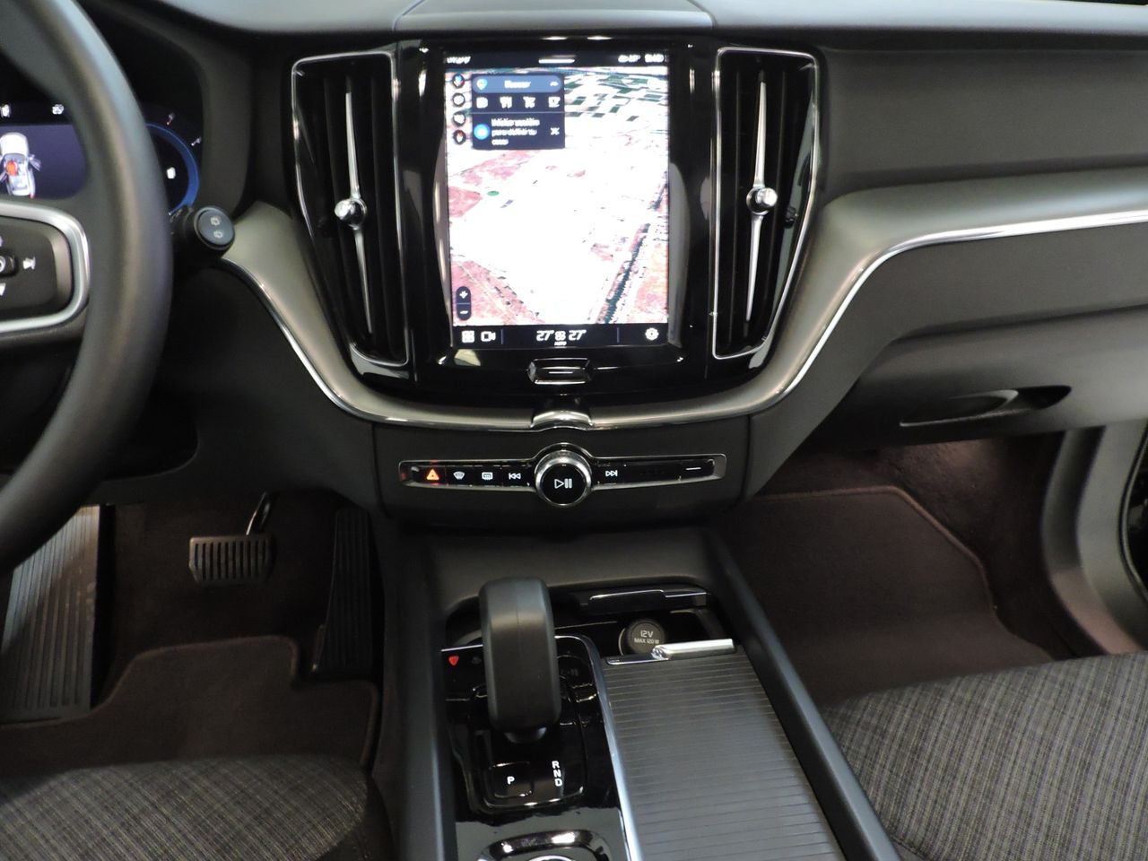 Volvo XC60 Core B4 Diesel - Foto 18