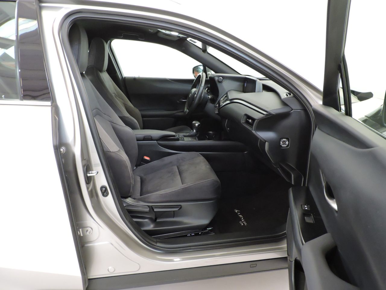 Lexus UX 250h 4x2 Business - Foto 12