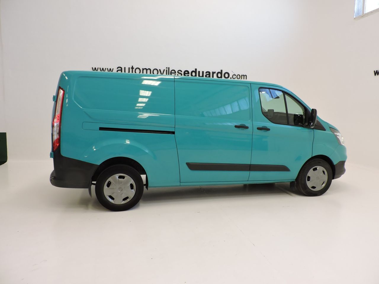 Ford Transit Custom Van 2.0 TDCi 340 L2H1 130cv - Foto 8