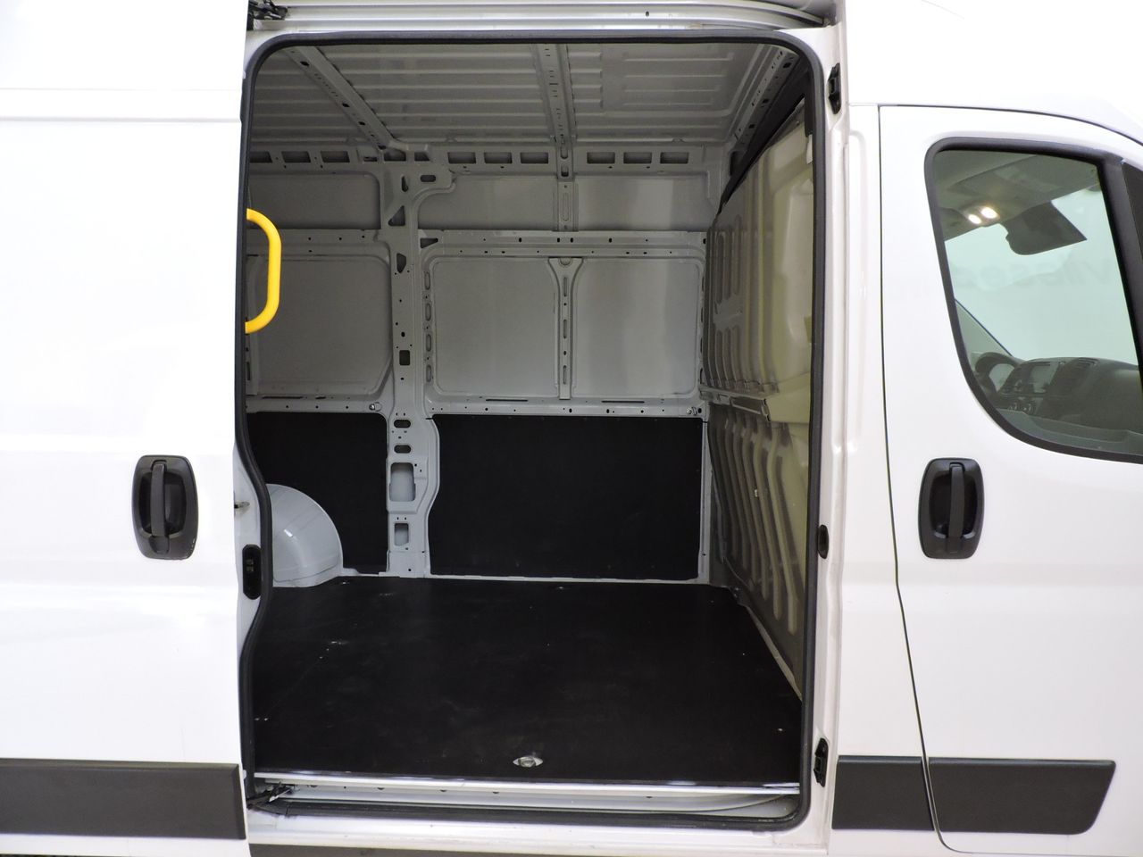 Peugeot Boxer BOXER FG 2.2 BLUEHDI 120 330L2H2 - Foto 16