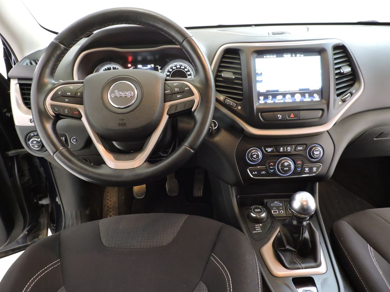 Jeep Cherokee 2.0 Diesel Longitude 4x4 140 CV Active Drive I - Foto 10
