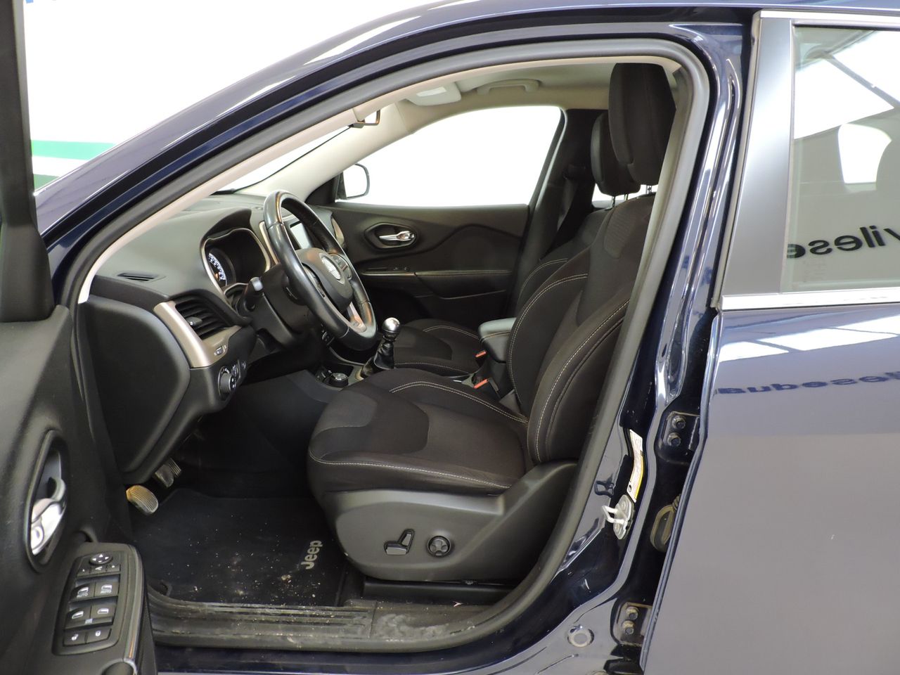 Jeep Cherokee 2.0 Diesel Longitude 4x4 140 CV Active Drive I - Foto 11