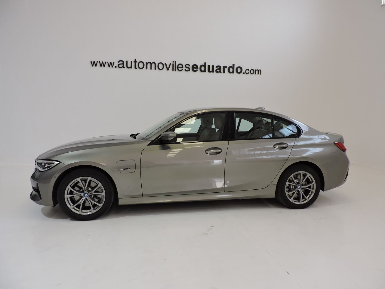BMW Serie 3 320e Berlina - Foto 6