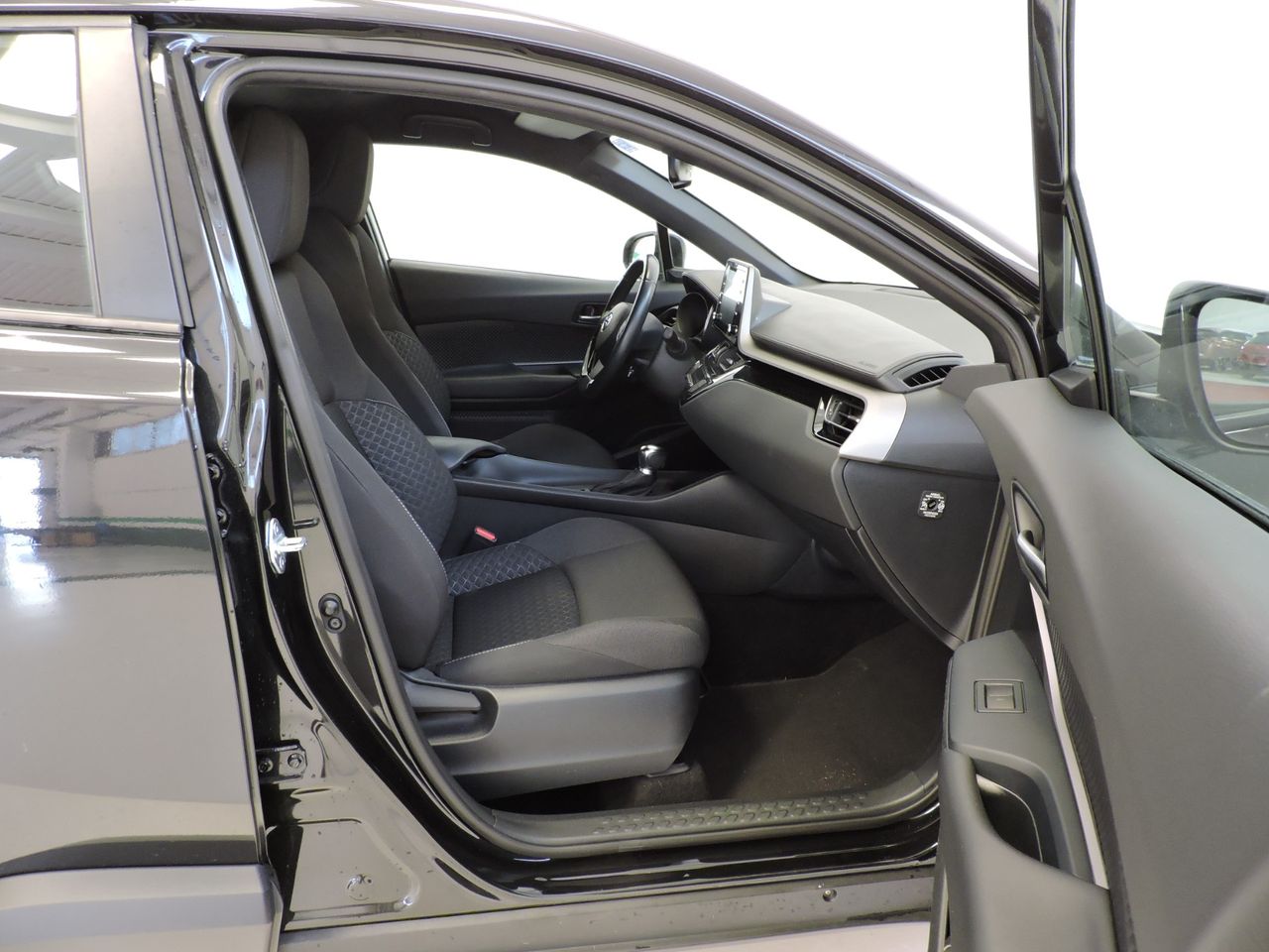 Toyota C-HR 125H Advance Plus Business - Foto 17