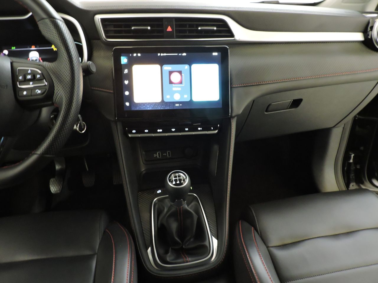 MG ZS Luxury 1.5 VTI-tech - Foto 12