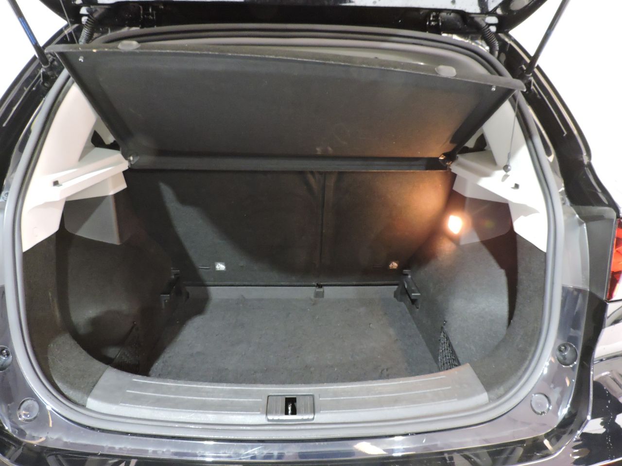 MG ZS Luxury 1.5 VTI-tech - Foto 19
