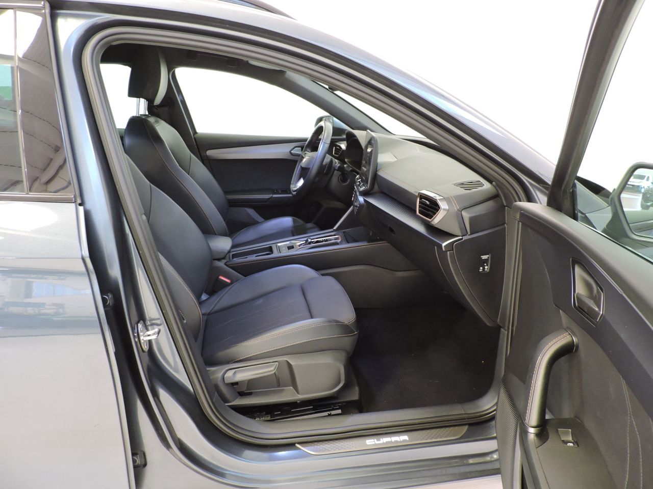 Cupra León Sportstourer 1.5 eTSI 110 kW - Foto 12