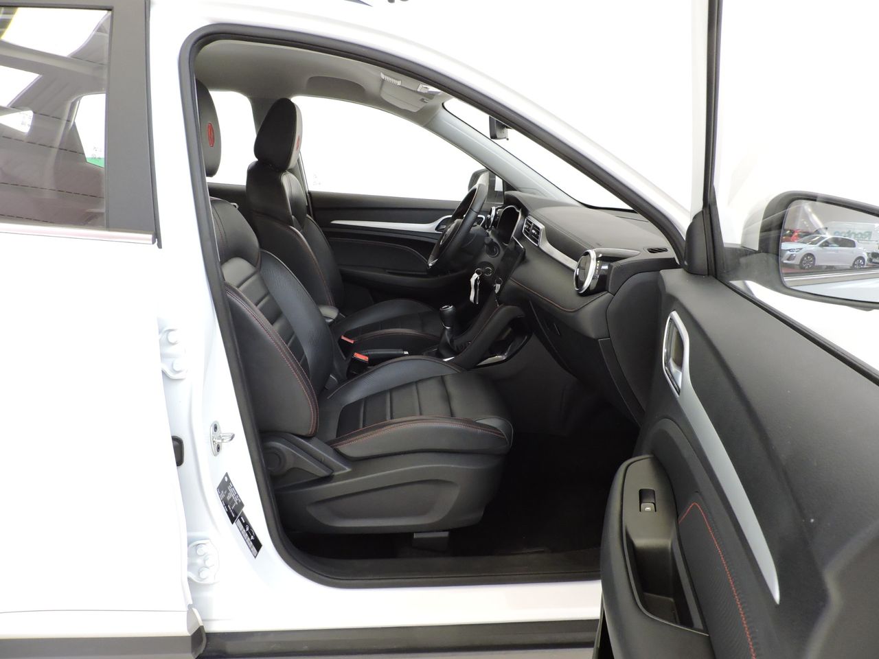 MG ZS Luxury 1.5 VTI-tech - Foto 12