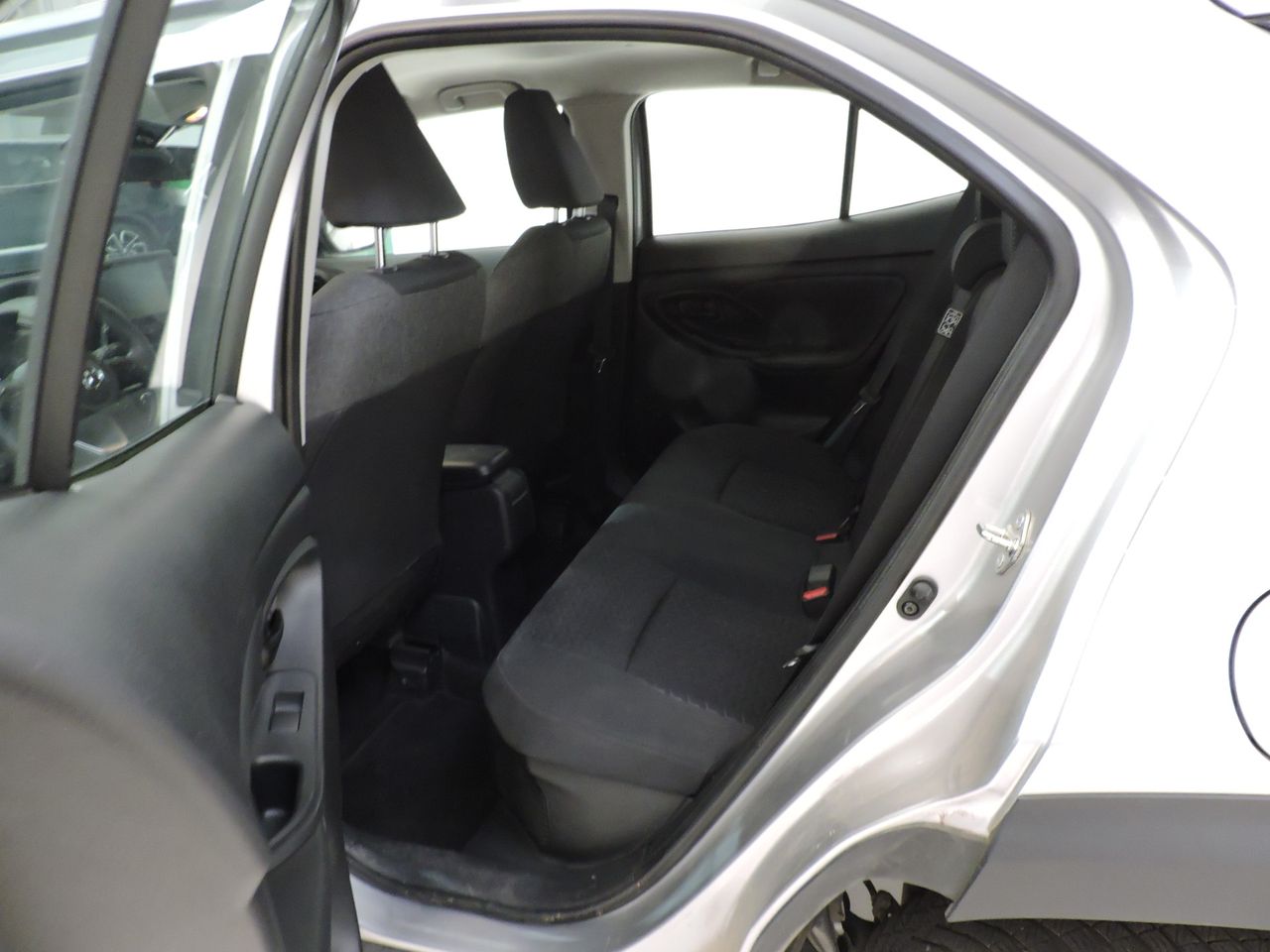 Toyota Yaris Cross Hybrid 120H Business Plus - Foto 13