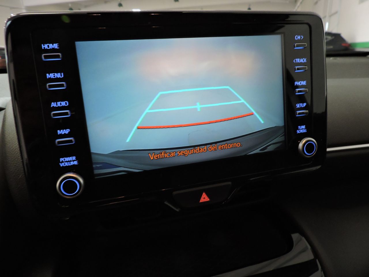 Toyota Yaris Cross Hybrid 120H Business Plus - Foto 15