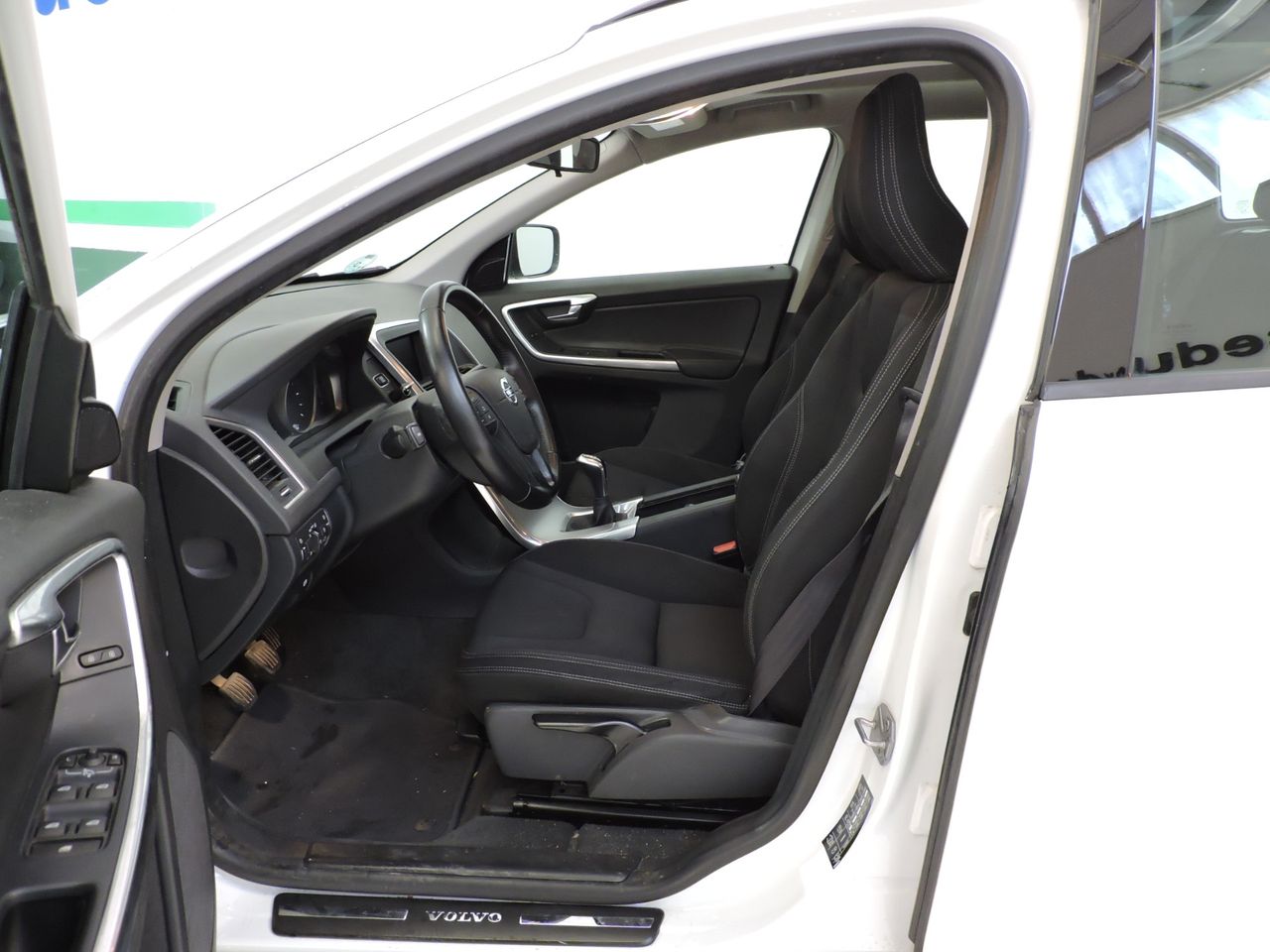 Volvo XC60 D3 Kinetic - Foto 11