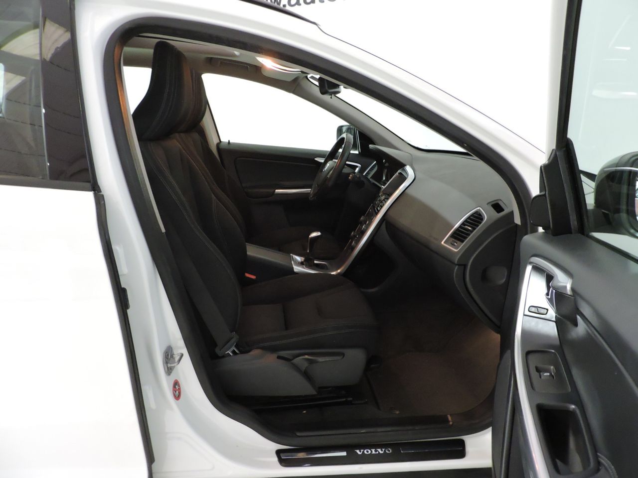 Volvo XC60 D3 Kinetic - Foto 12