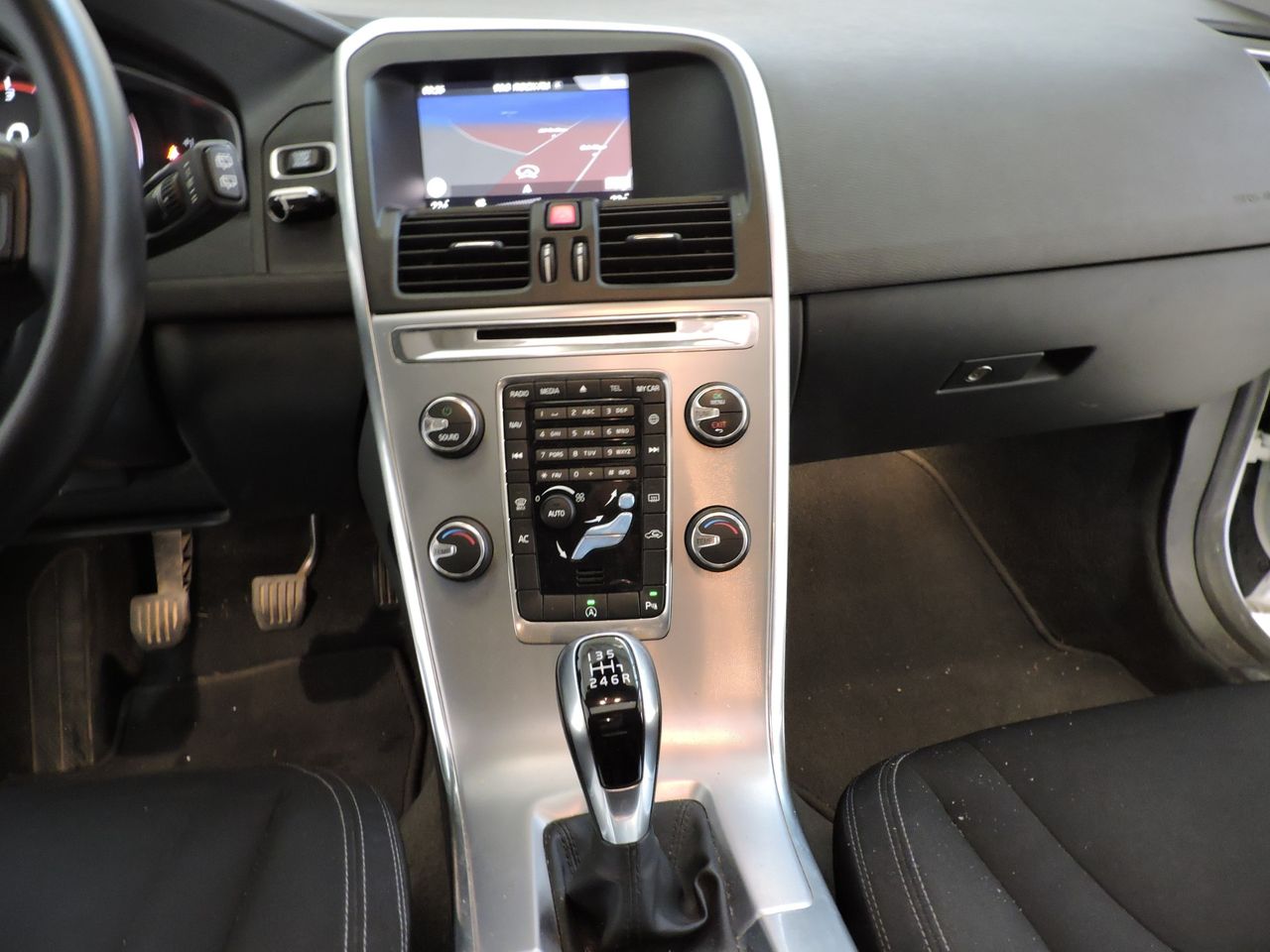 Volvo XC60 D3 Kinetic - Foto 16