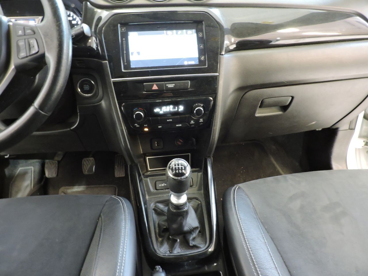 Suzuki Vitara 1.6 DDiS GLX 4x2 - Foto 17