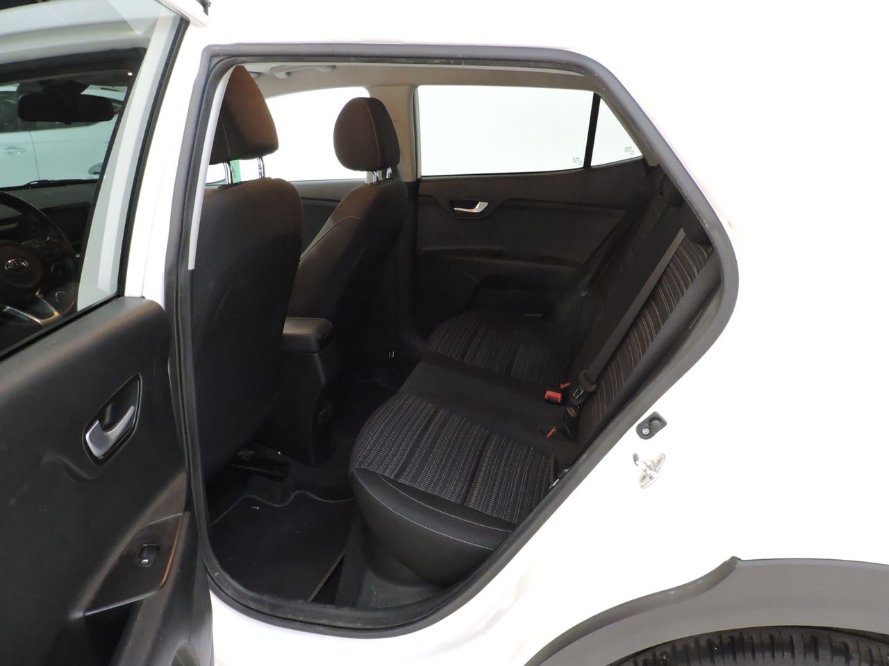 Kia Stonic 1.0 T-GDi Concept Eco-Dynamics 88 kW - Foto 13