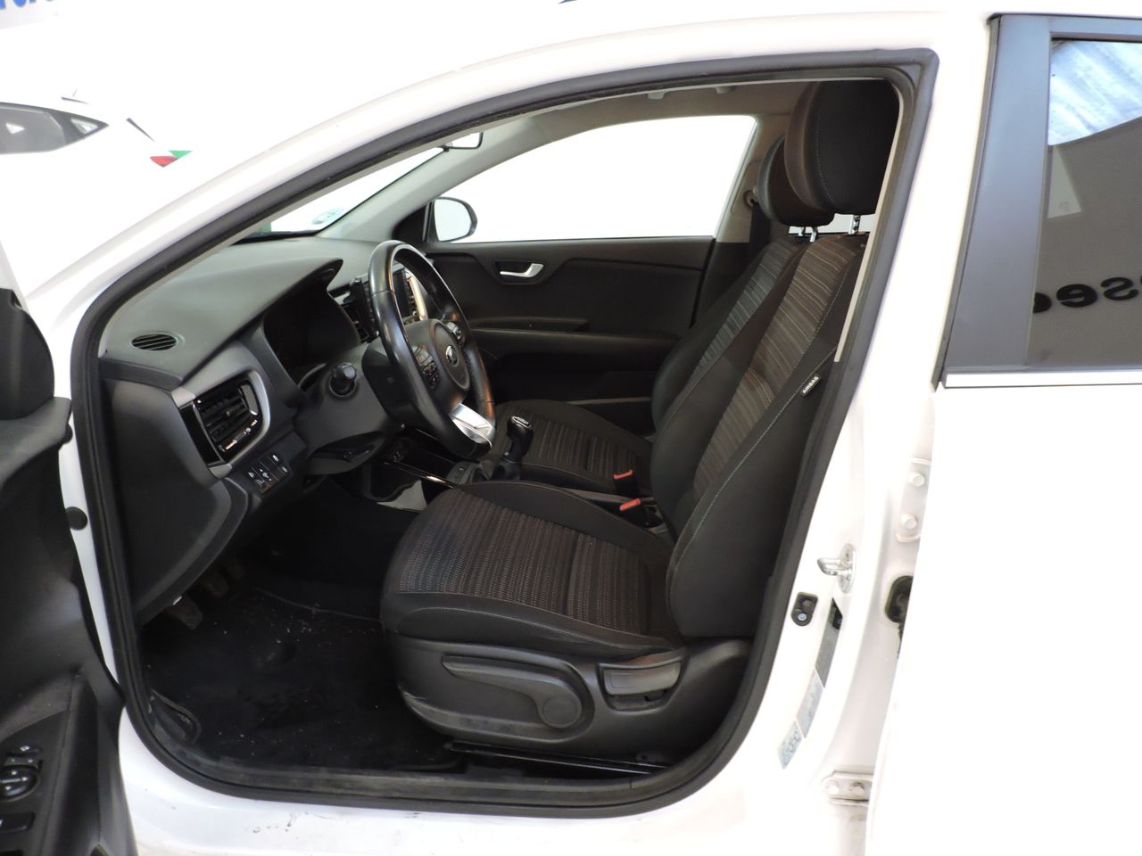 Kia Stonic 1.0 T-GDi Concept Eco-Dynamics 88 kW - Foto 11