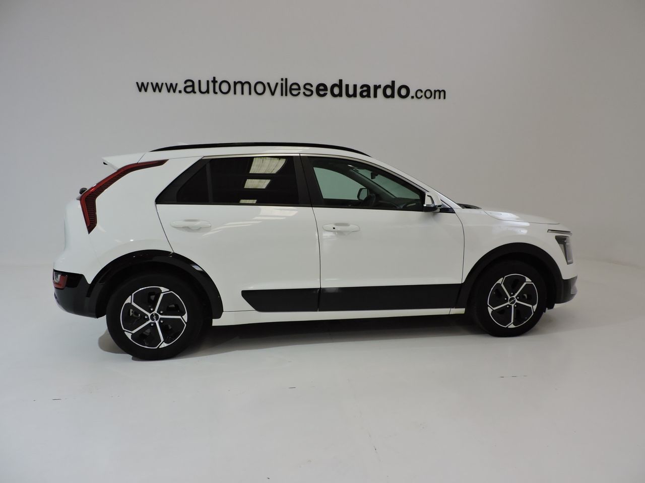 Kia Niro 1.6 HEV Drive 105cv - Foto 8