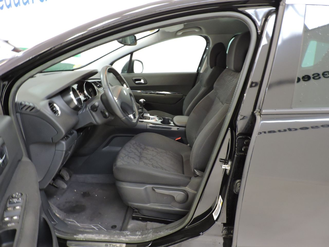 Peugeot 3008 Style 1.6 HDi 115 - Foto 12