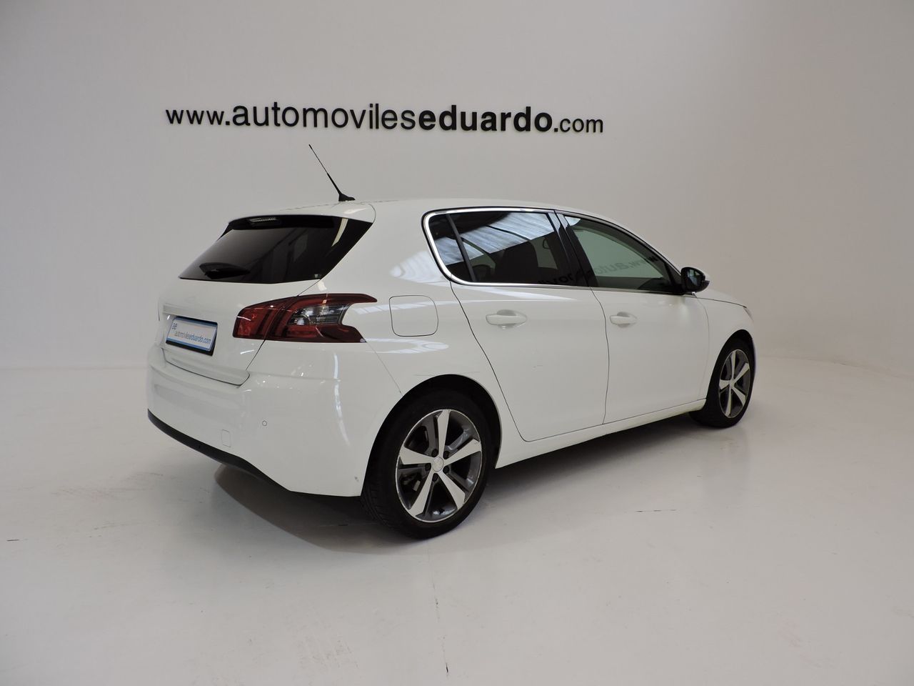 Peugeot 308 5p Allure 1.5 BlueHDi 130 S&S - Foto 8