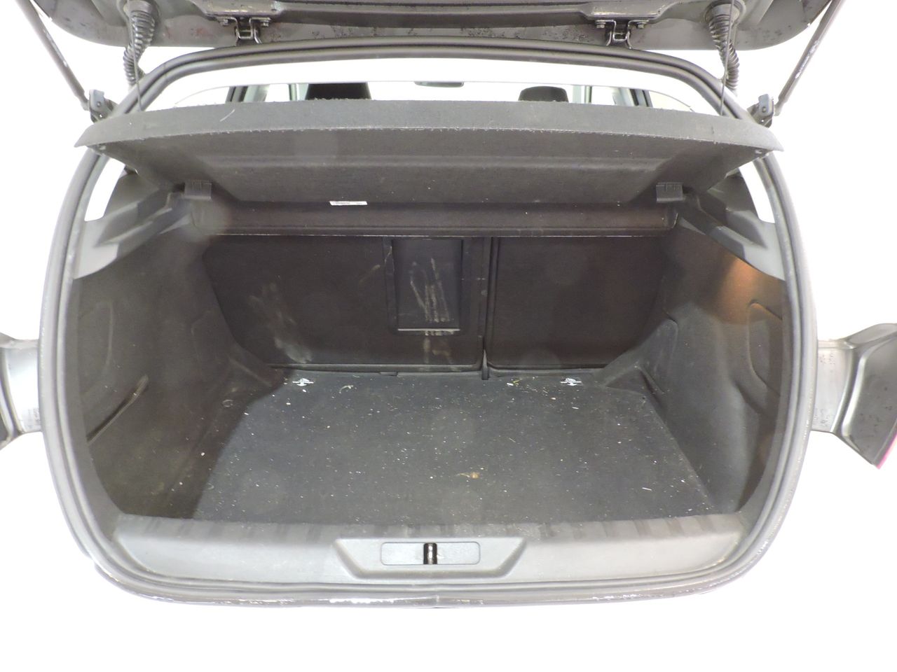 Peugeot 308 5p Allure 1.5 BlueHDi 130 S&S - Foto 17