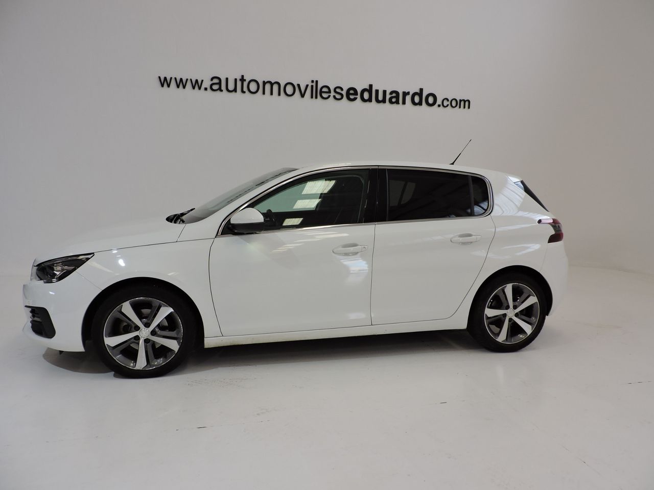 Peugeot 308 5p Allure 1.5 BlueHDi 130 S&S - Foto 7