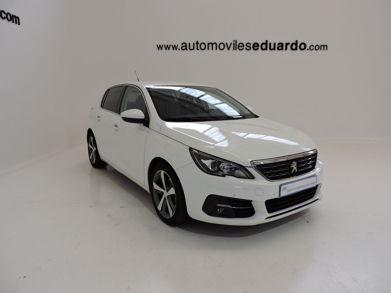 Peugeot 308 5p Allure 1.5 BlueHDi 130 S&S - Foto 4