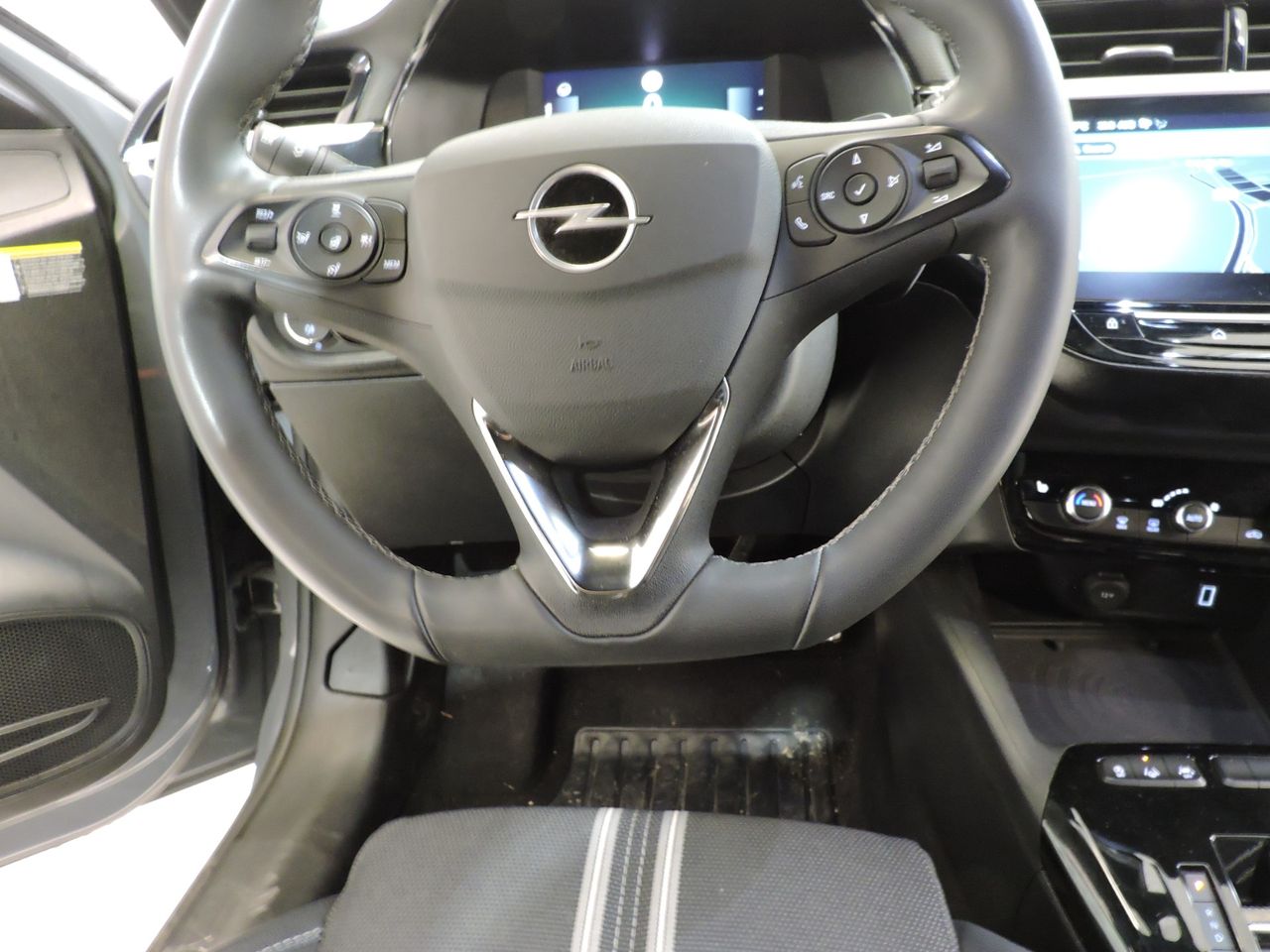 Opel Corsa Hybrid 1.2 100 kW - Foto 14