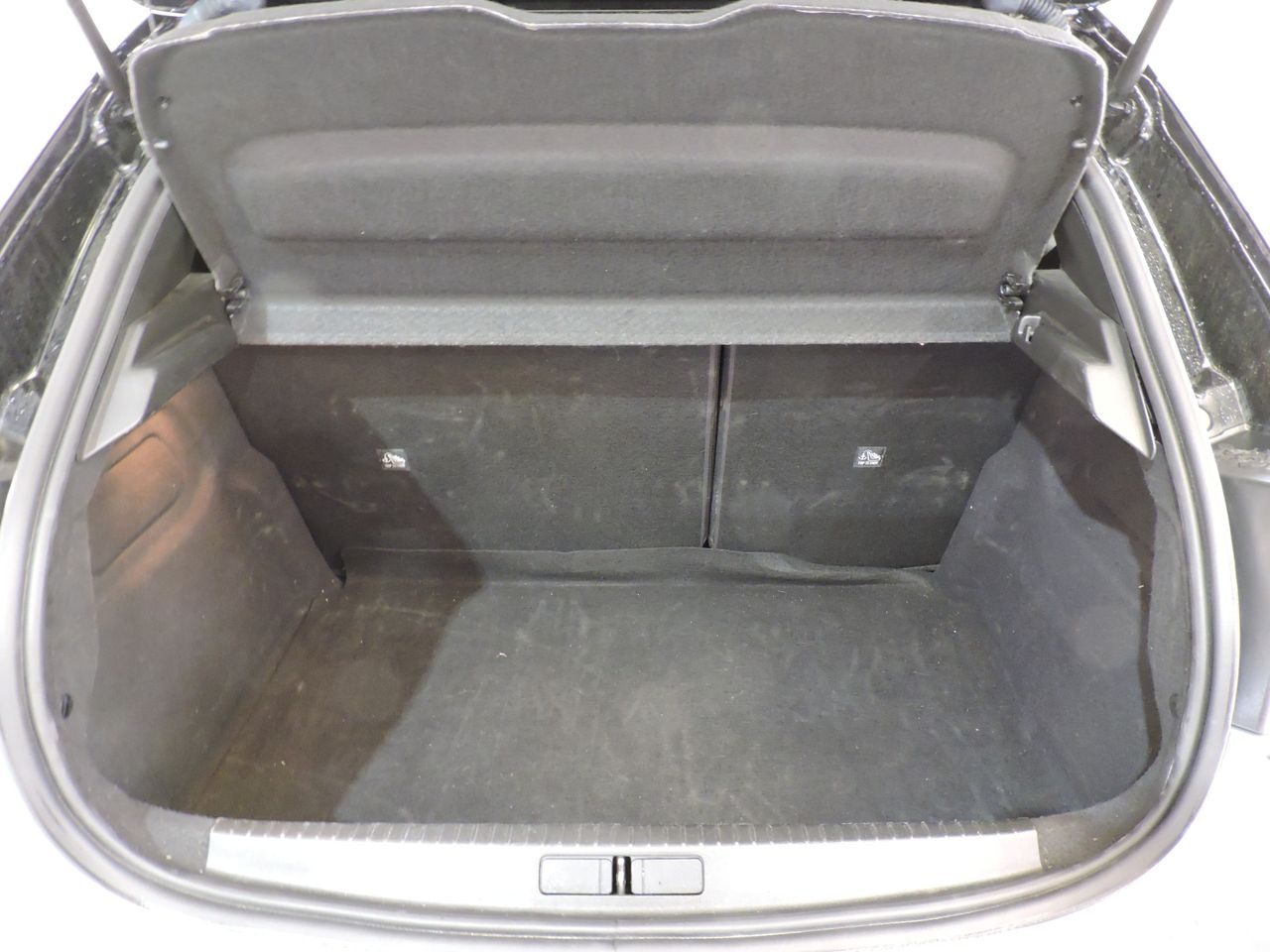 Opel Corsa Hybrid 1.2 100 kW - Foto 19