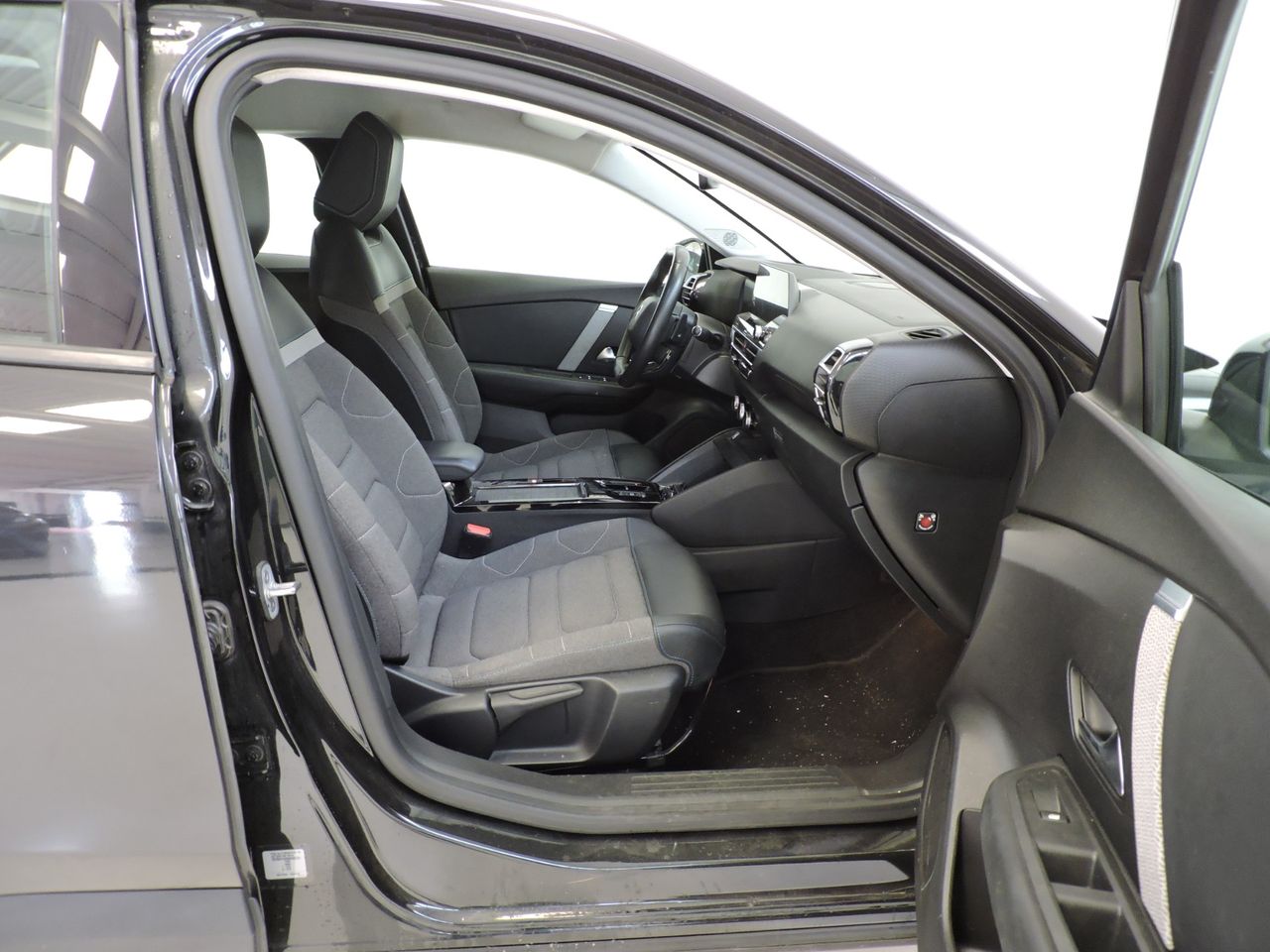 Citroën C4 BlueHDi 130 EAT8 Feel Pack - Foto 12