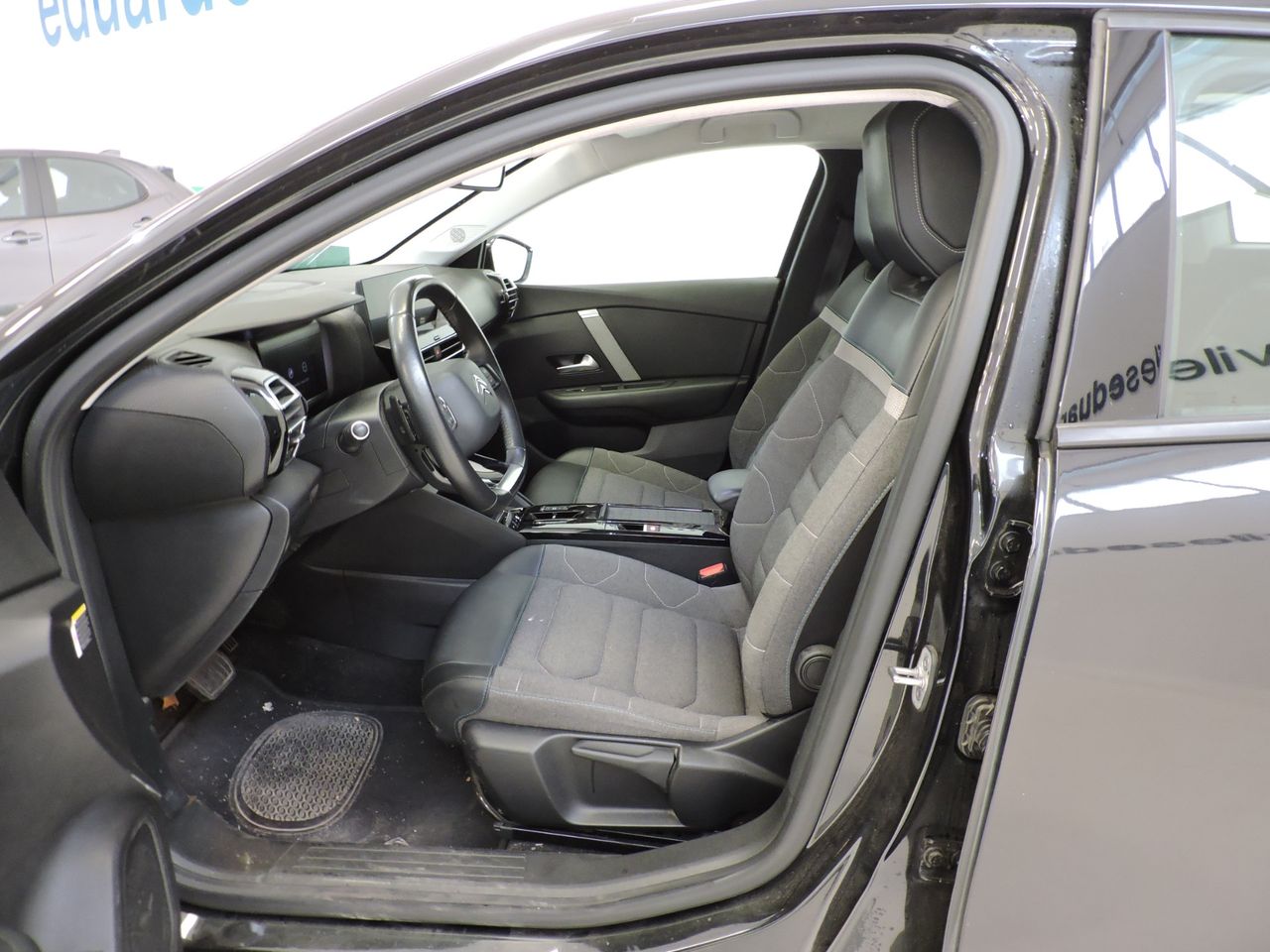 Citroën C4 BlueHDi 130 EAT8 Feel Pack - Foto 11