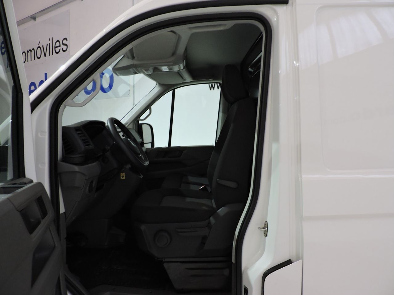 Volkswagen Crafter FURGONE 35 L3H2 2.0 BITDI 177CV BUSINESS AUT - Foto 12