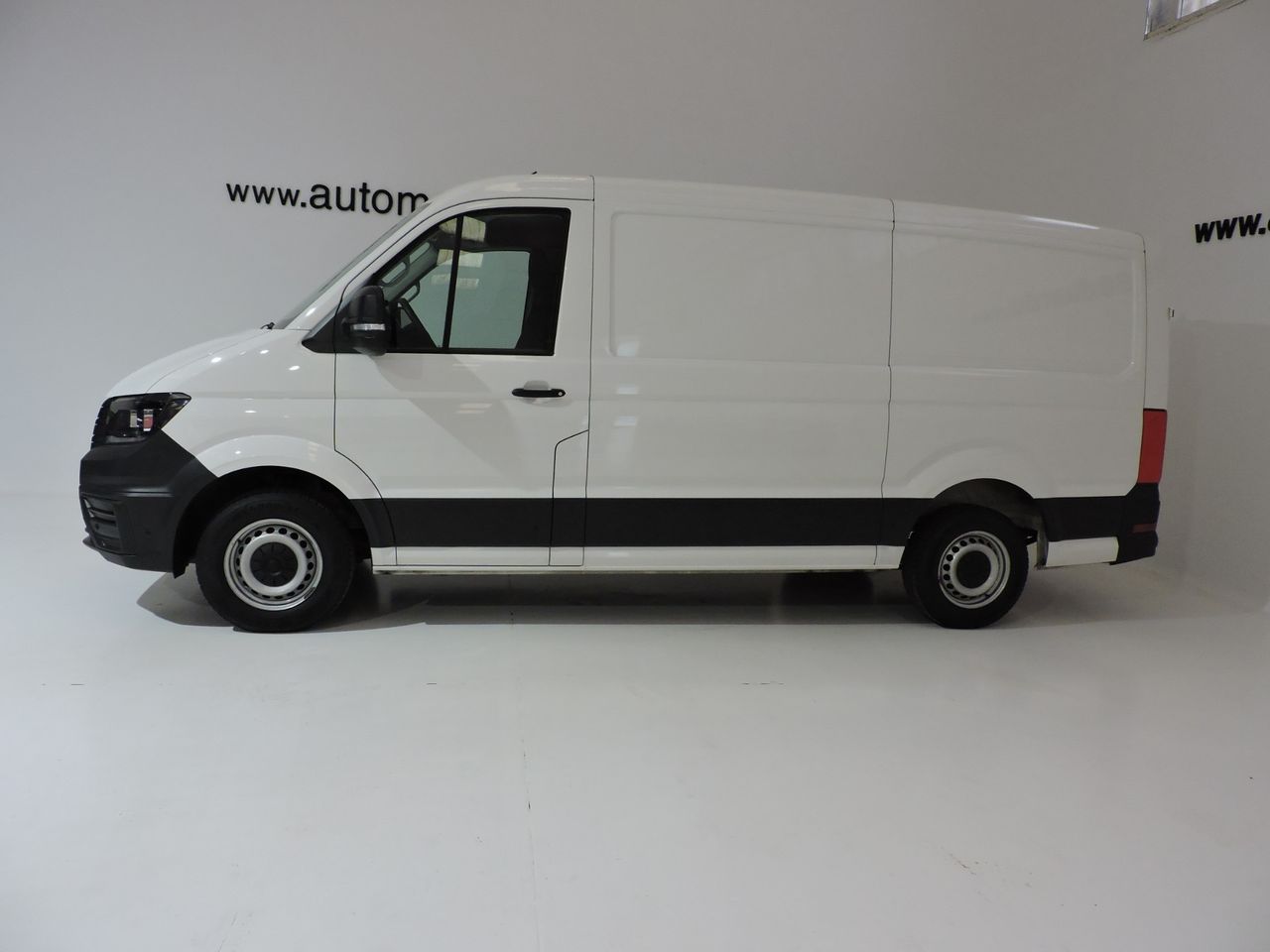 Volkswagen Crafter FURGONE 35 L3H2 2.0 BITDI 177CV BUSINESS AUT - Foto 7
