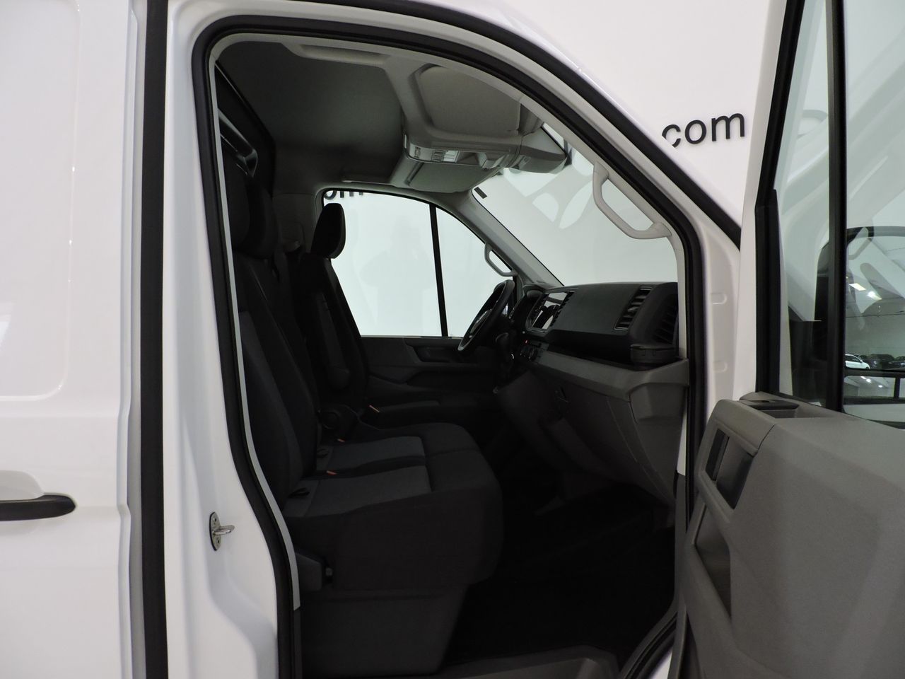 Volkswagen Crafter FURGONE 35 L3H2 2.0 BITDI 177CV BUSINESS AUT - Foto 13
