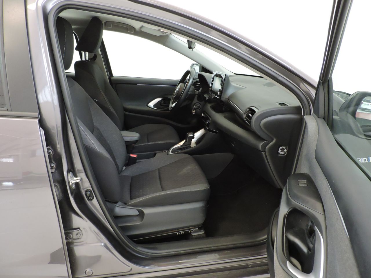 Toyota Yaris 5p 120H Active Tech YARIS HYBRID BUSINESS MY20 - Foto 12