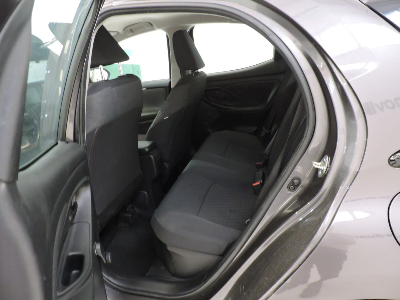 Toyota Yaris 5p 120H Active Tech YARIS HYBRID BUSINESS MY20 - Foto 13