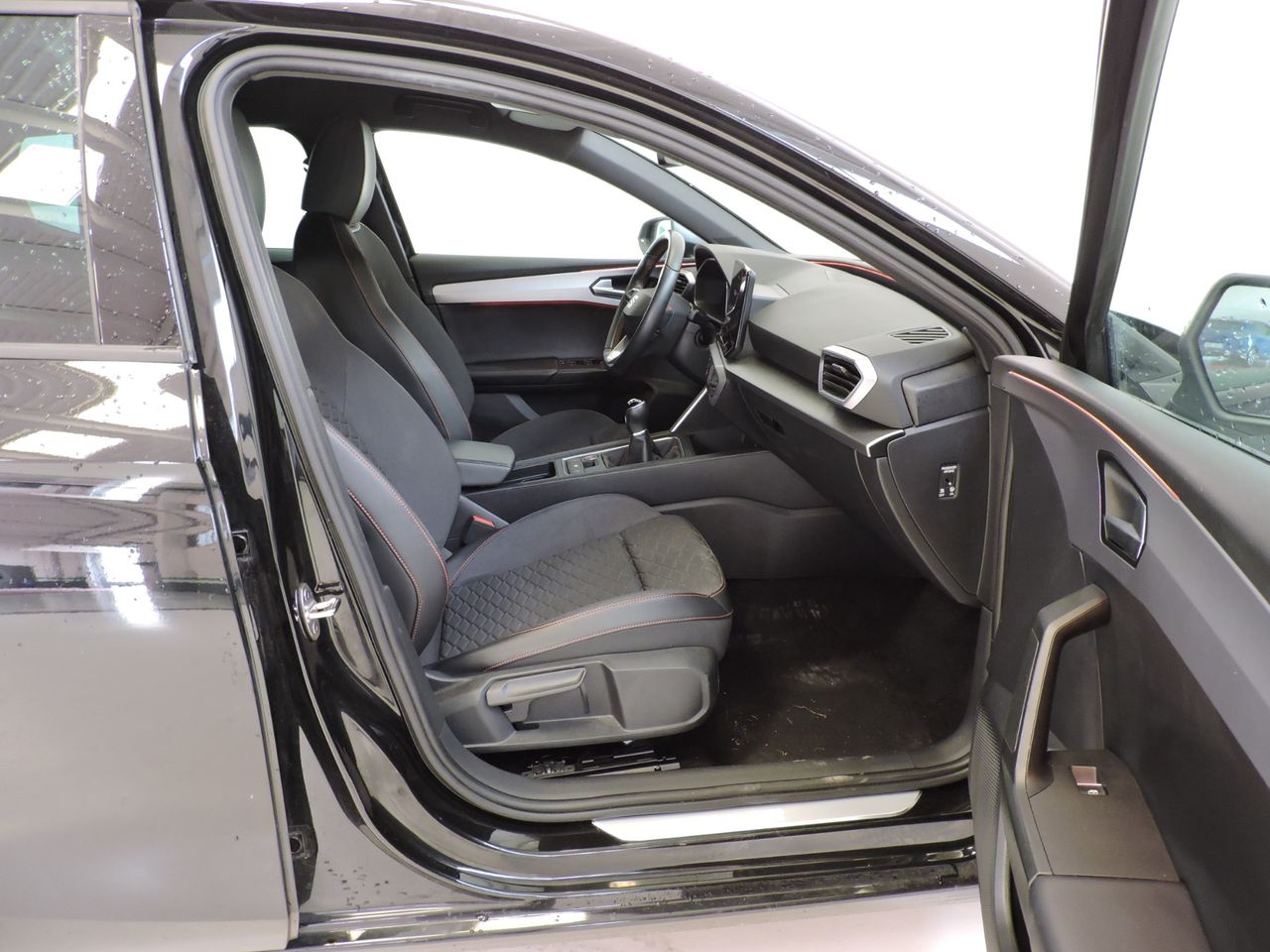 Seat Leon Leon 1.0 TSI 81 KW 1.0 TSI 81KW S&S FR 25 ANIVERSARIO - Foto 12